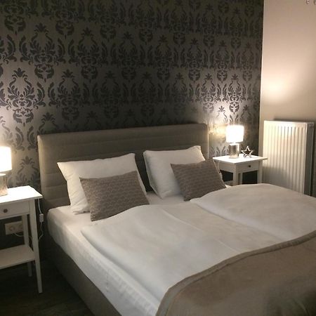 Orient Suite Sárvár Buitenkant foto