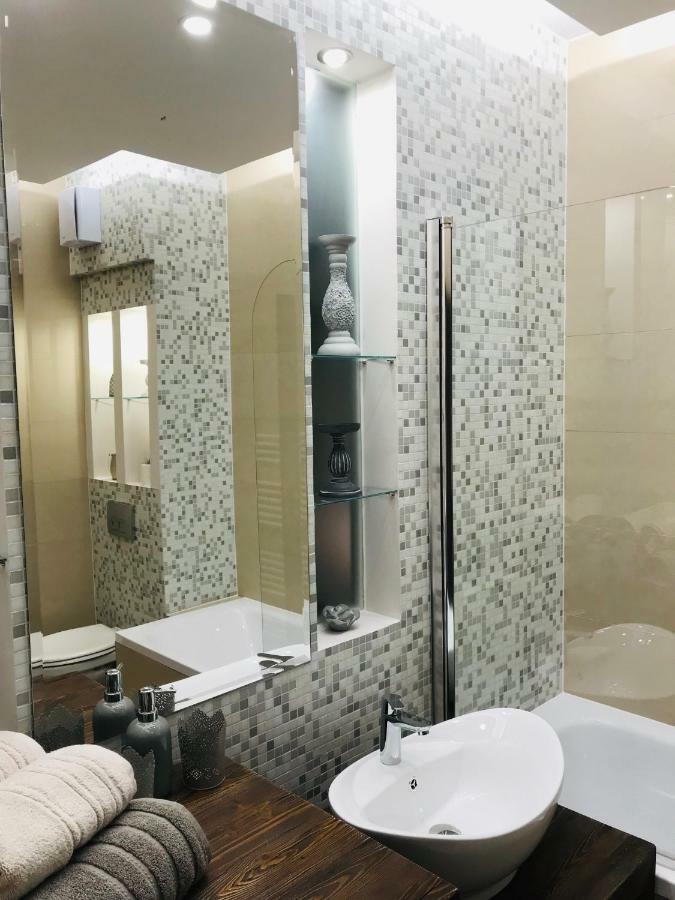 Orient Suite Sárvár Buitenkant foto
