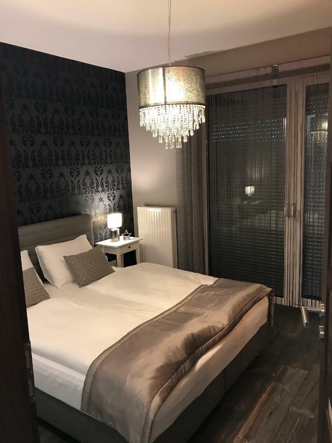 Orient Suite Sárvár Buitenkant foto