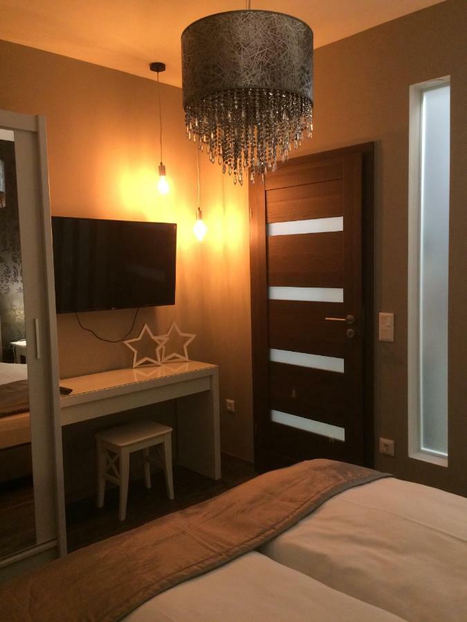 Orient Suite Sárvár Buitenkant foto